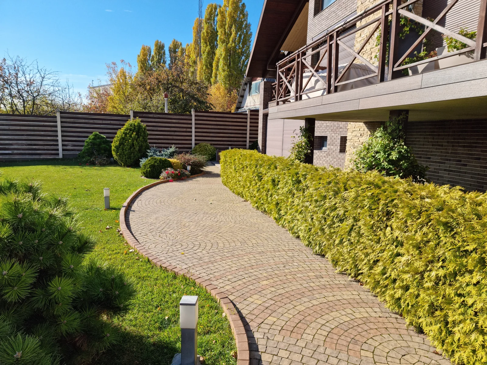 Landscape maintenance project in Kelowna, BC — EcoForest